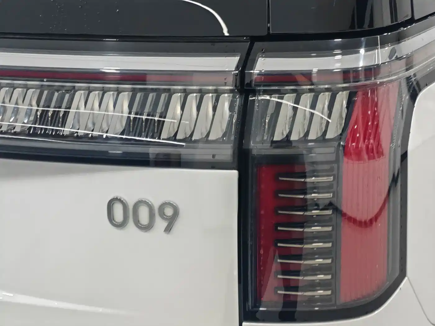 ZEEKR EXTREME KRYPTON 009