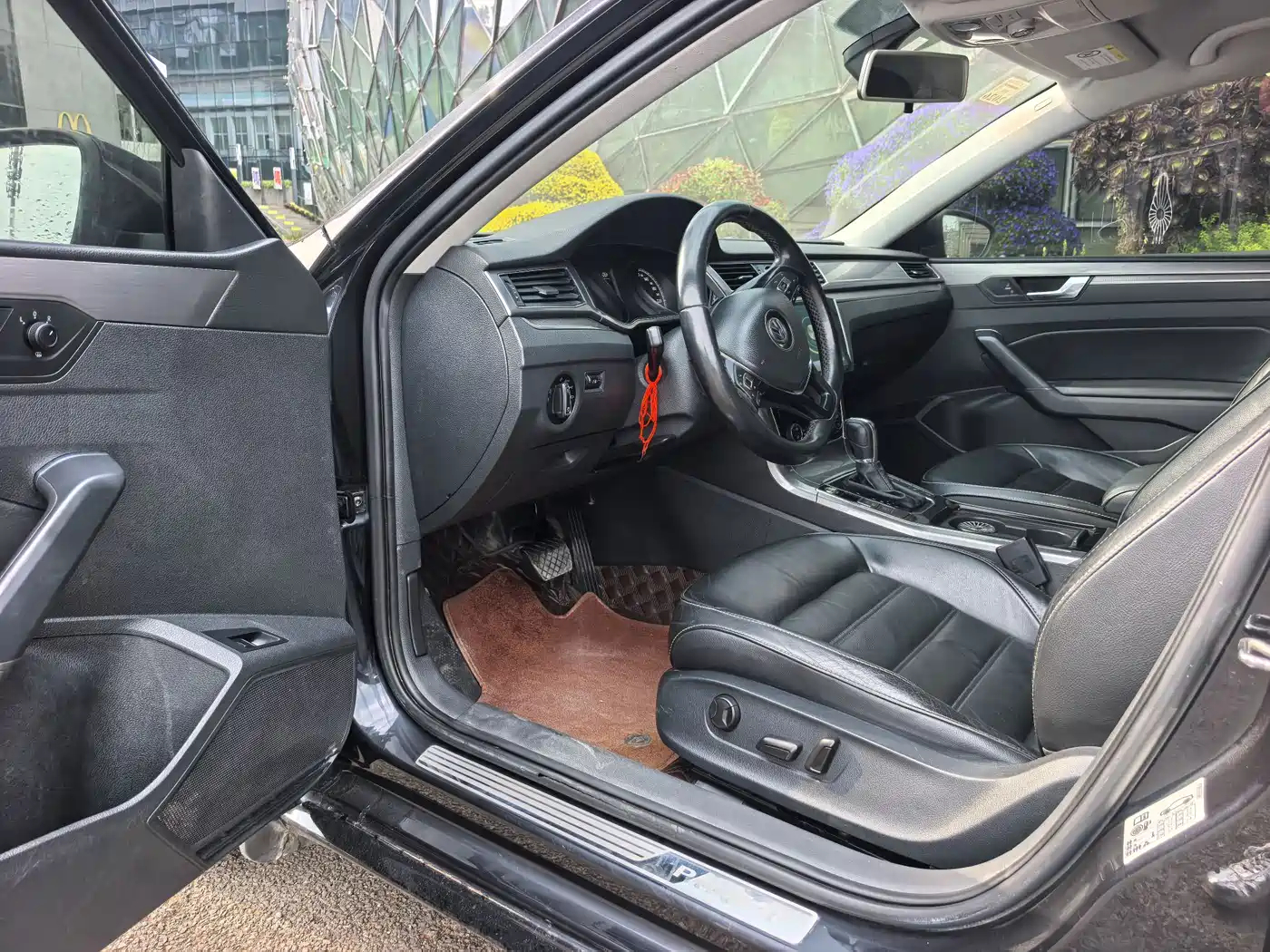 Volkswagen Passat 2017 280TSI DSG Prestige фото 12