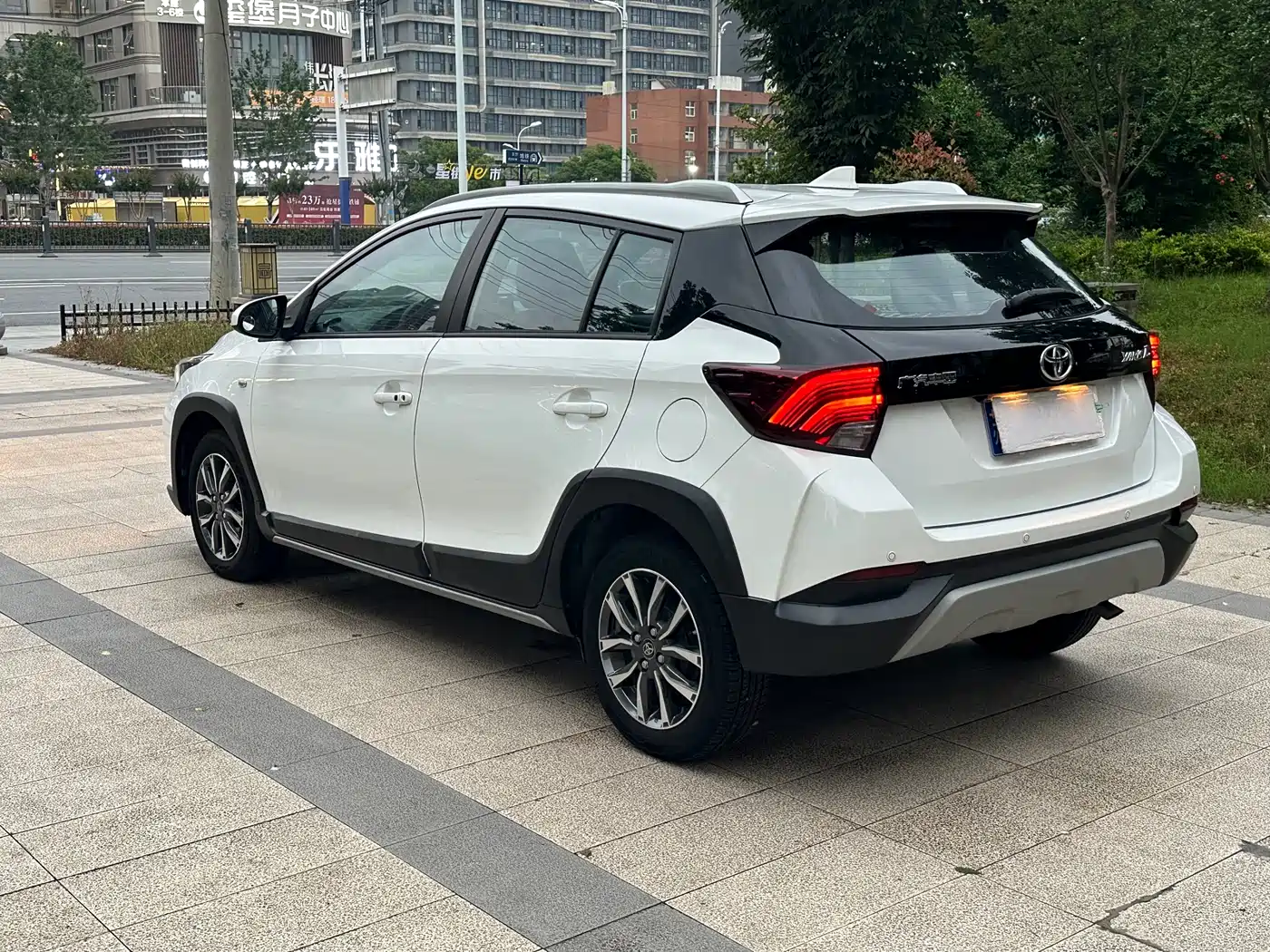 Toyota YARiS L Zhi Xuan 2020 1.5L CVT Premium Edition фото 6