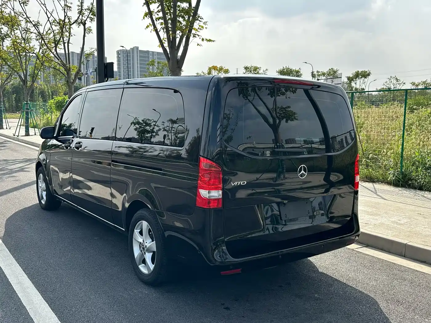 Mercedes-Benz Vito 2018 2.0T Business Edition China VI фото 9