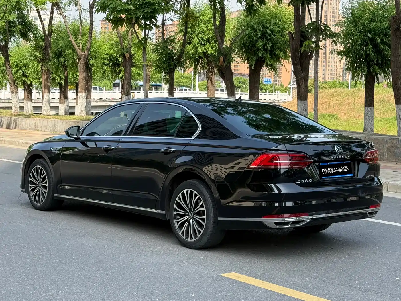 Volkswagen Phideon 2021 380TSI Luxury Edition фото 9
