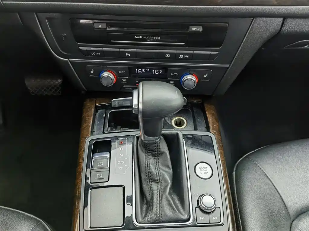 Audi A6L 2012 30 FSI Comfort фото 13