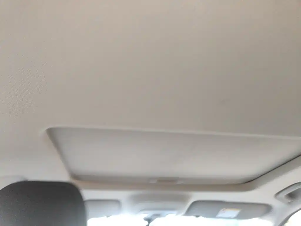 Фото 9 - Geely Coolray