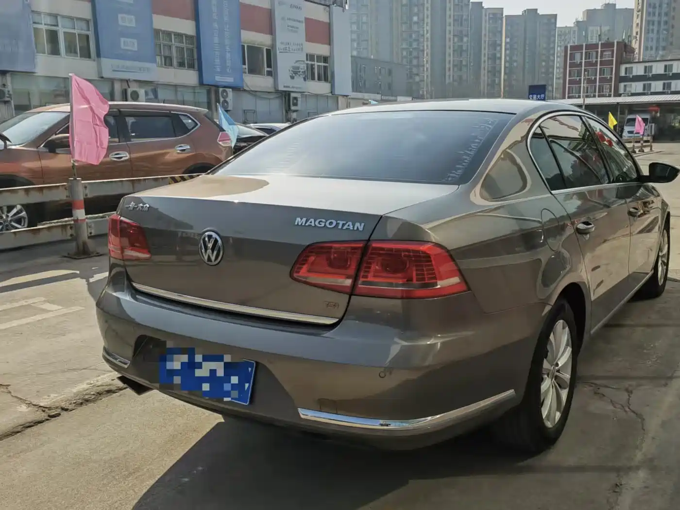 Volkswagen Magotan 2015 Facelift 2.0TSI Luxury фото 7