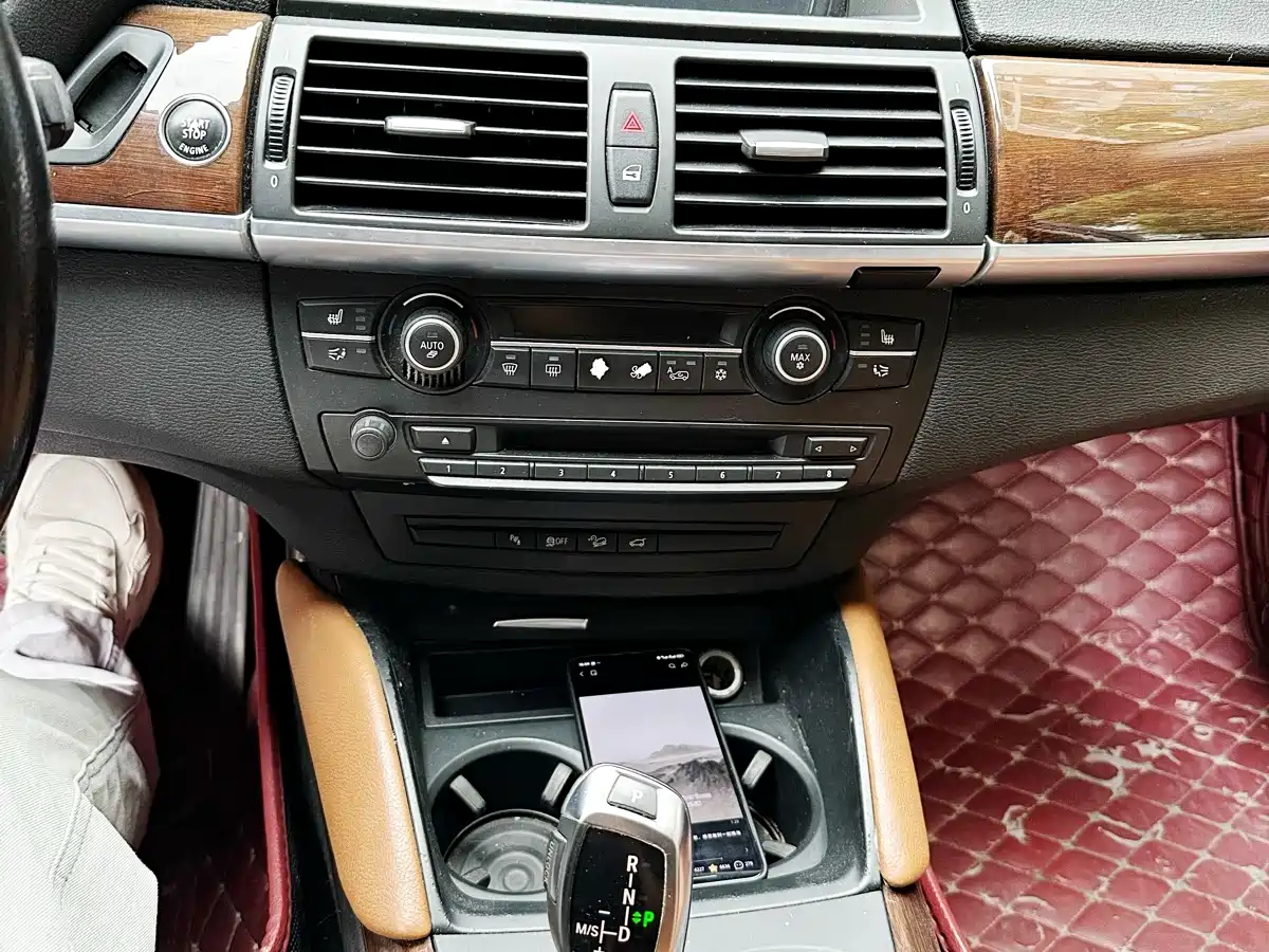 BMW X6 2012 xDrive35i фото 14