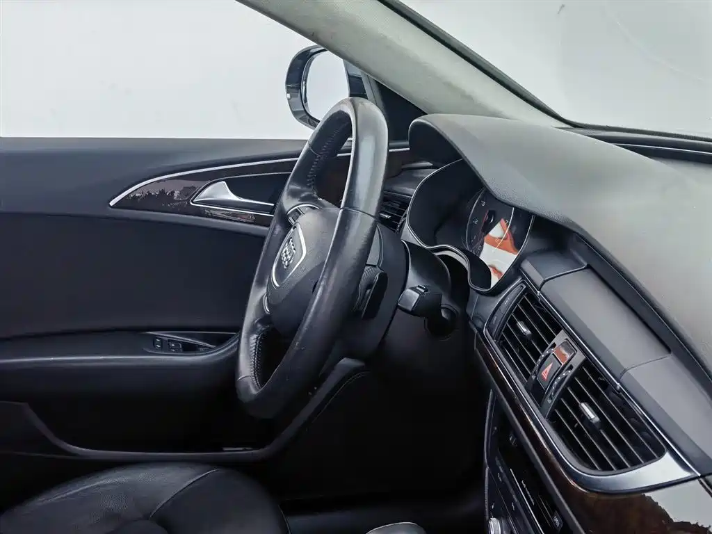 Audi A6L 2012 30 FSI Comfort фото 22