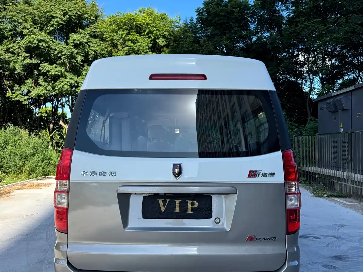 Jinbei New Hiace X30L 2022 2022 1.5L Luxury Central AC Bus China VI SWC15M