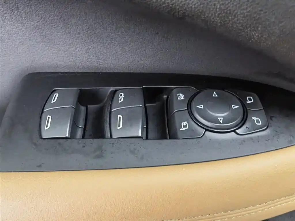 Фото 9 - Buick LaCrosse