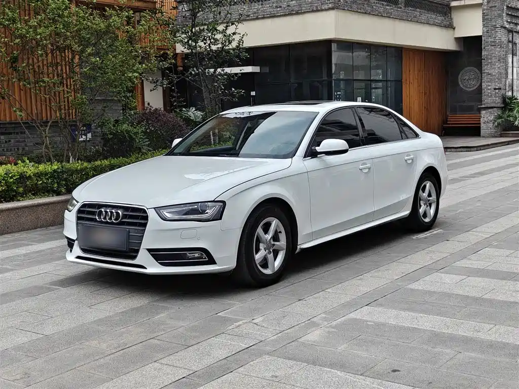 Audi A4L 2015 35 TFSI Auto Standard фото 2