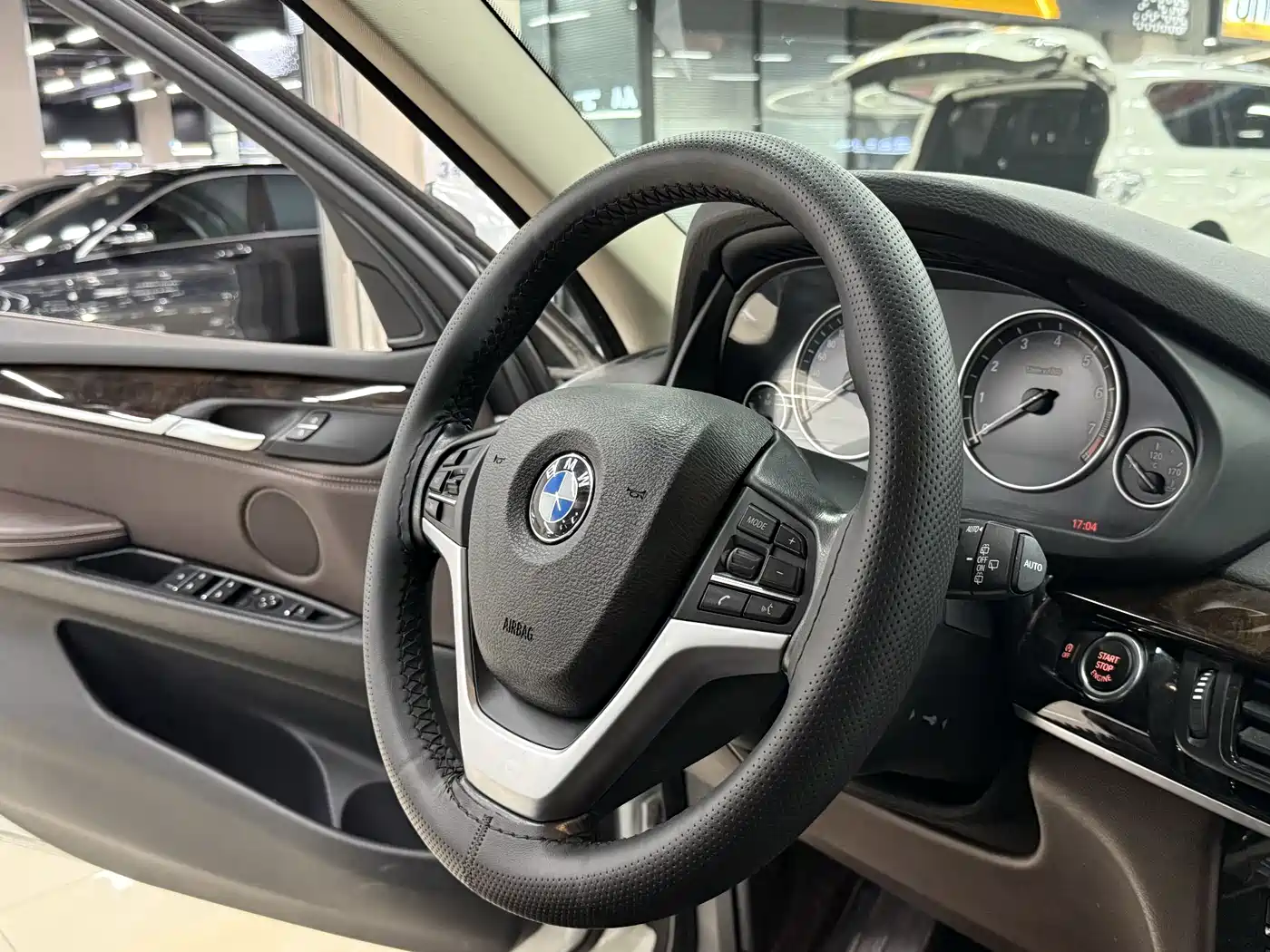 BMW X5 (Import) 2014 xDrive35i Leading фото 19