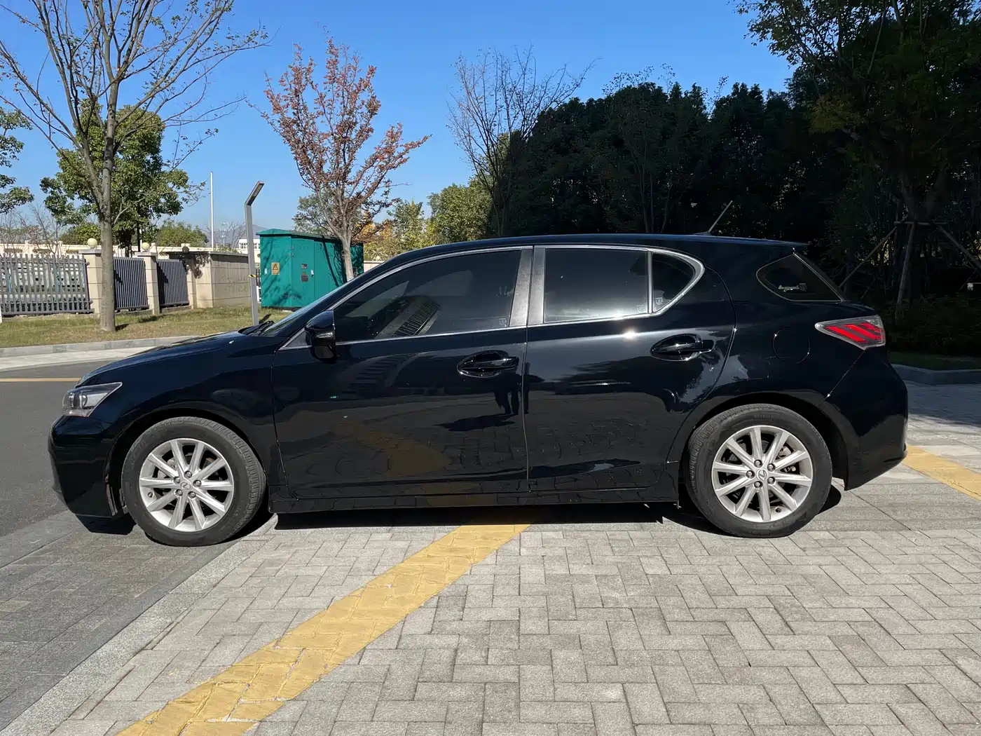 Lexus CT 2012 Model CT200h Elite Edition фото 8