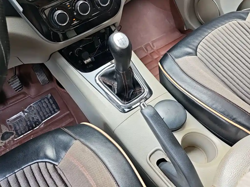 Dongfeng Fengxing Joyear X3 2016 2016 1.5L Comfort