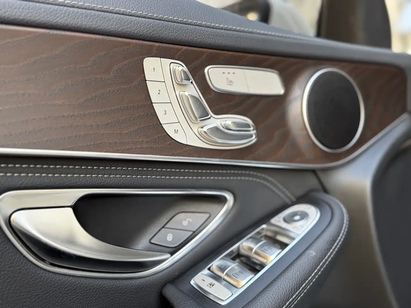 Mercedes-Benz GLC 2017 GLC 300 4MATIC Dynamic фото 4