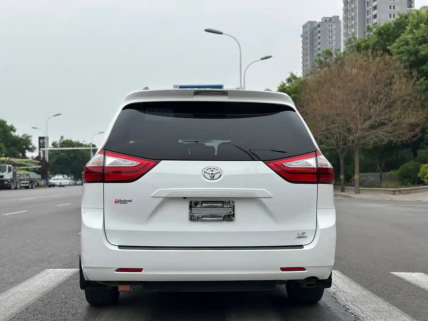 Toyota Sienna 2015 3.5L 4WD L фото 12