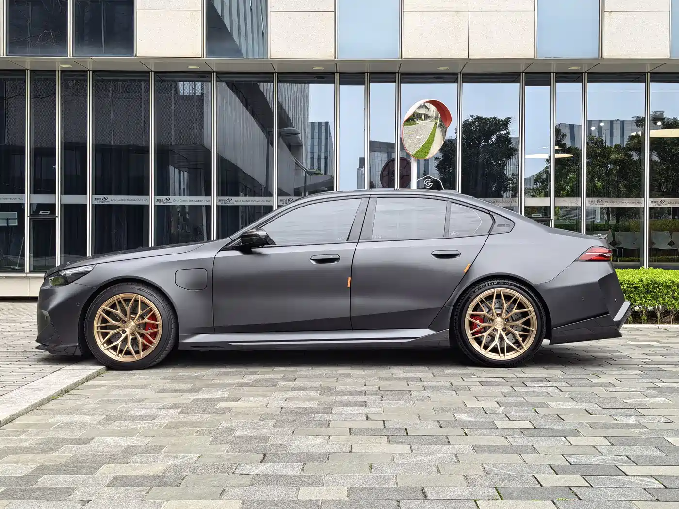 BMW M5 New Energy 2025 M5 фото 6