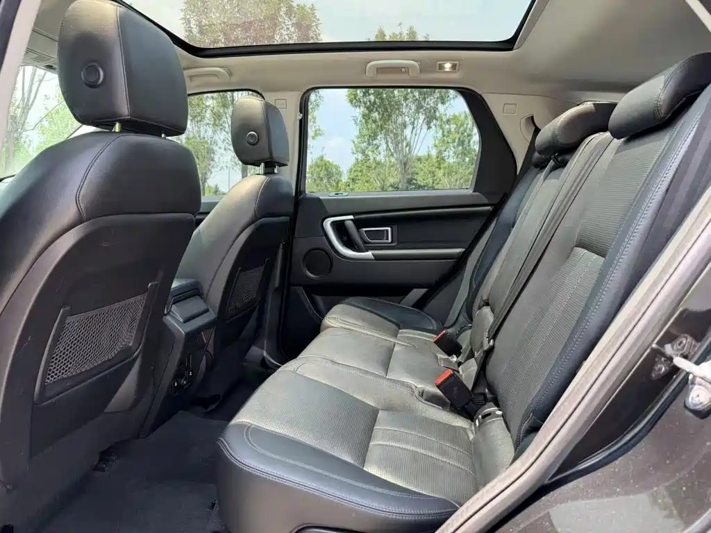 Фото 11 - Land Rover Discovery Sport