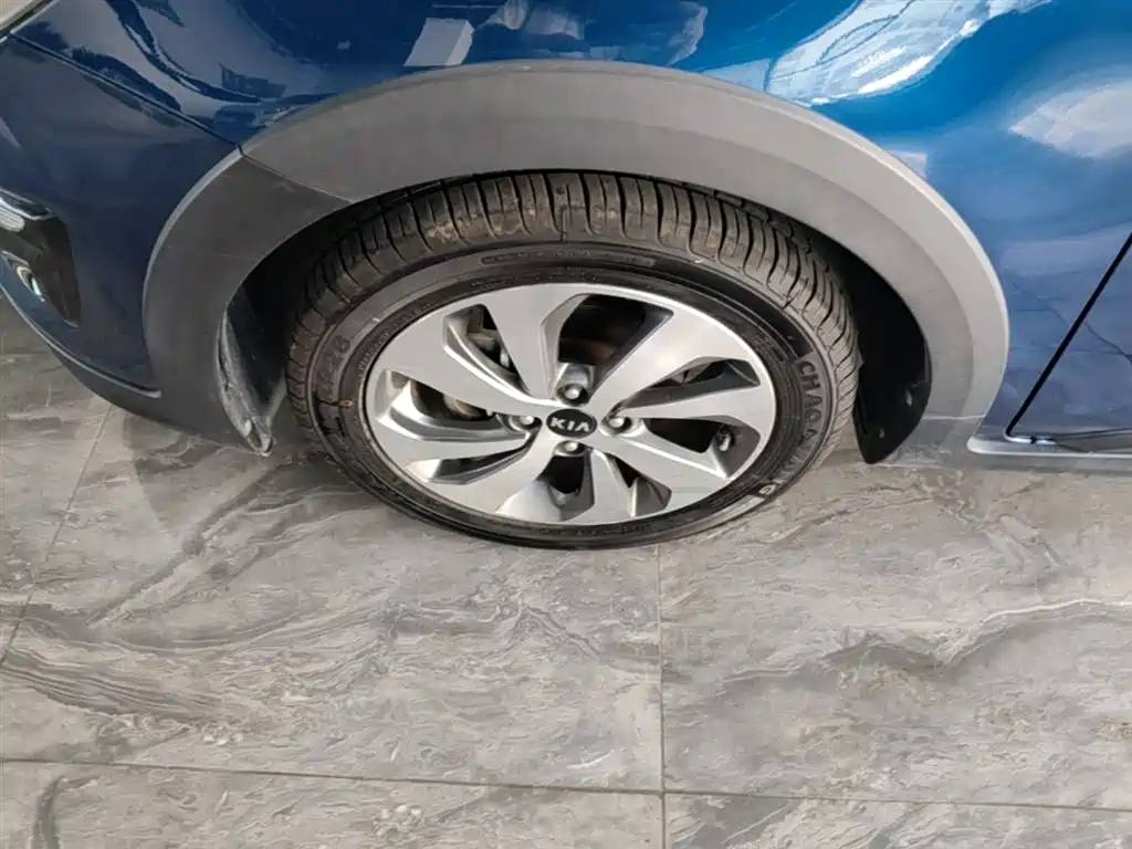 Kia KX CROSS 2018 1.6L Automatic Smart Sunroof Edition фото 23