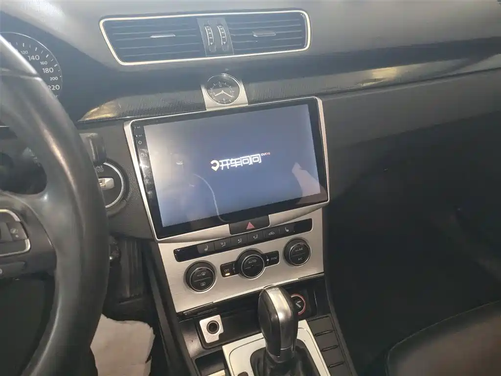 Volkswagen Magotan 2015 1.8TSI Luxury фото 13