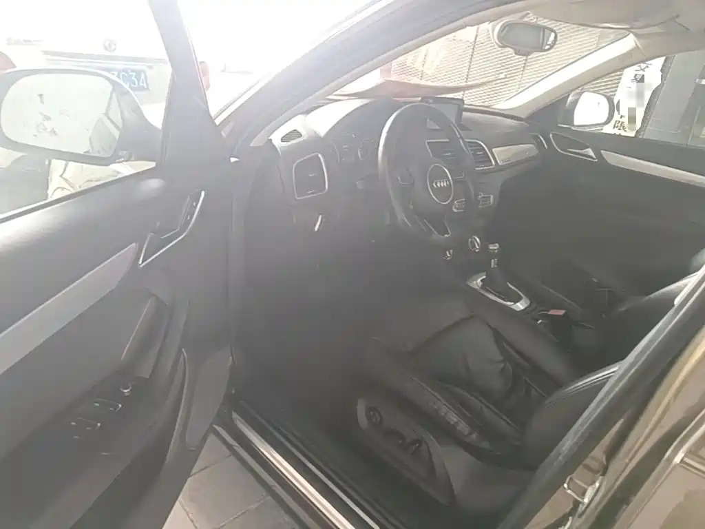 Фото 16 - Audi Q3