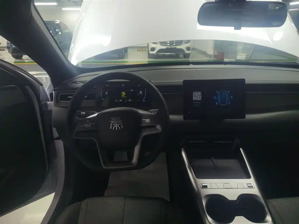 BYD Qin PLUS 2026 DM-i Smart Edition 128KM Progressive фото 11