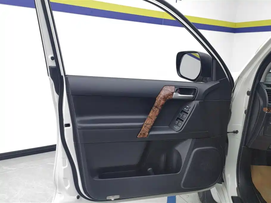 Toyota Prado 2019 3.5L Automatic TX-L Zunxiang Edition with Rear-mounted Spare Tire фото 7