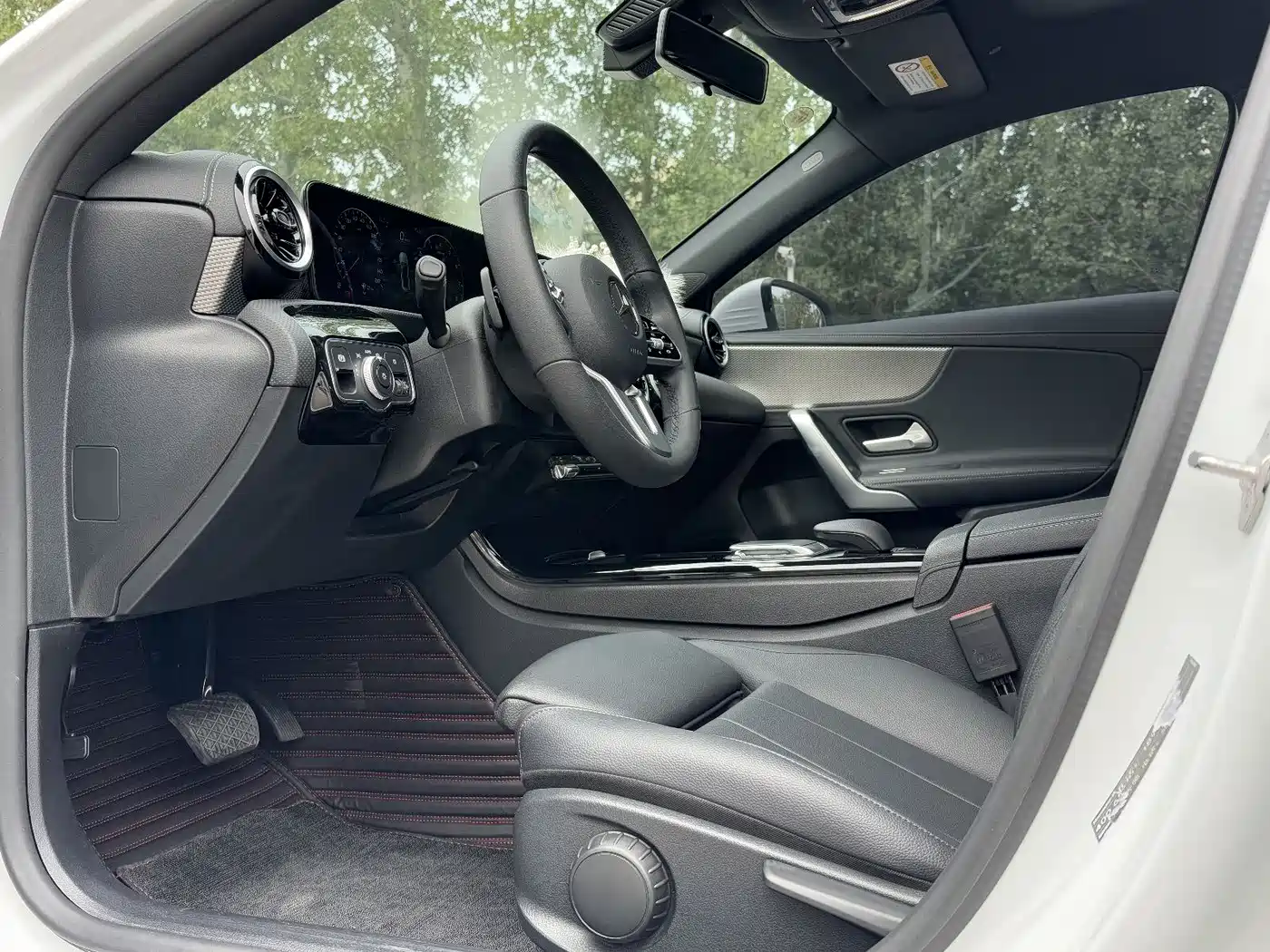 Mercedes-Benz A-Class 2022 Facelift A 180 L Sport Sedan фото 8