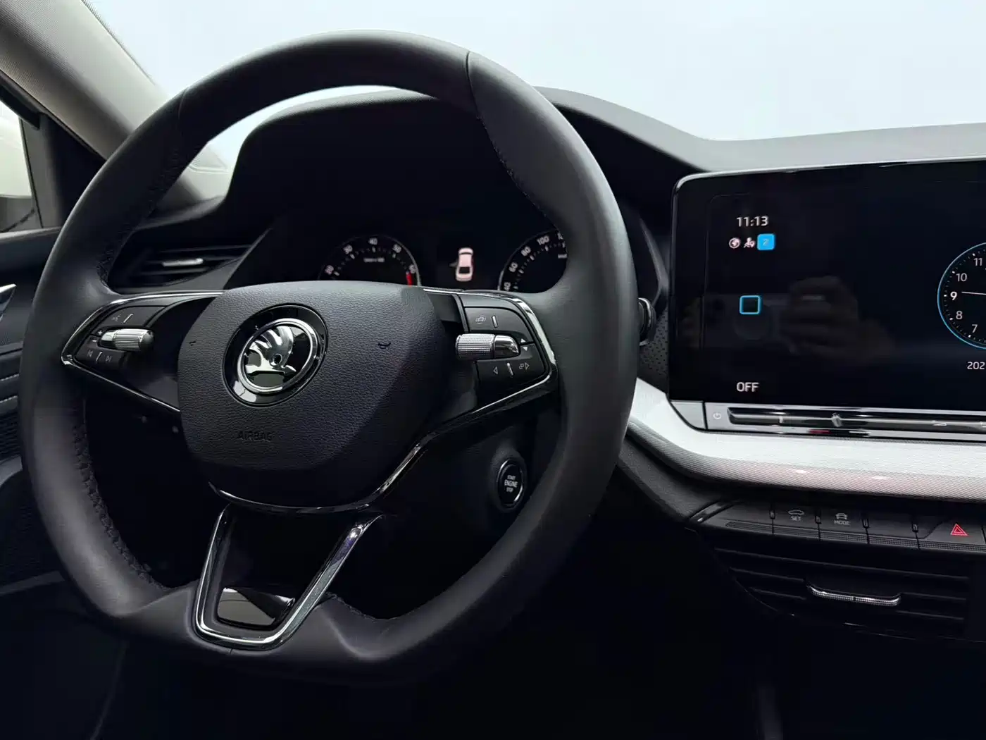 Škoda Octavia 2023 Facelift PRO TSI280 Premium Edition фото 17