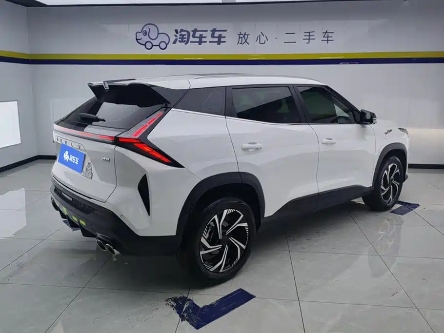 Фото 3 - Geely Atlas