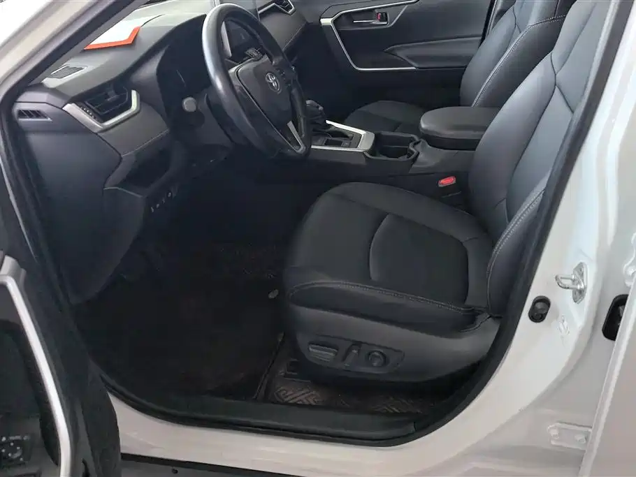 Toyota RAV4 Rongfang 2022 Hybrid 2.5L E-CVT 2WD Elite Edition фото 9