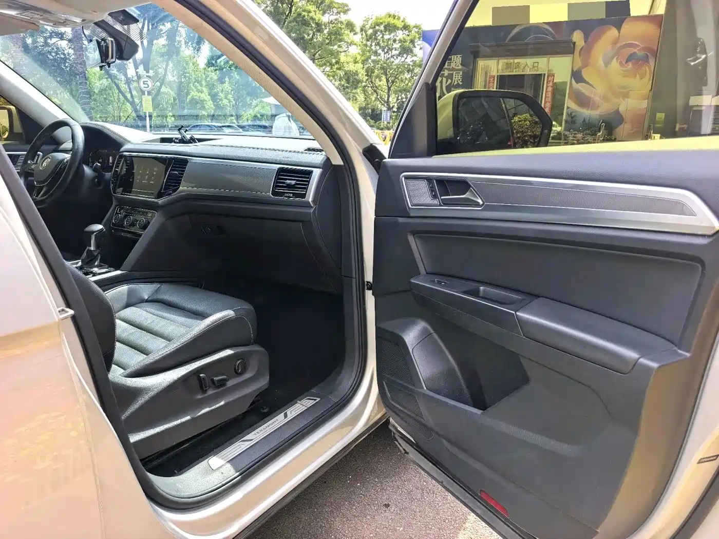 Volkswagen Teramont 2020 380TSI 4WD Luxury Edition China VI фото 11