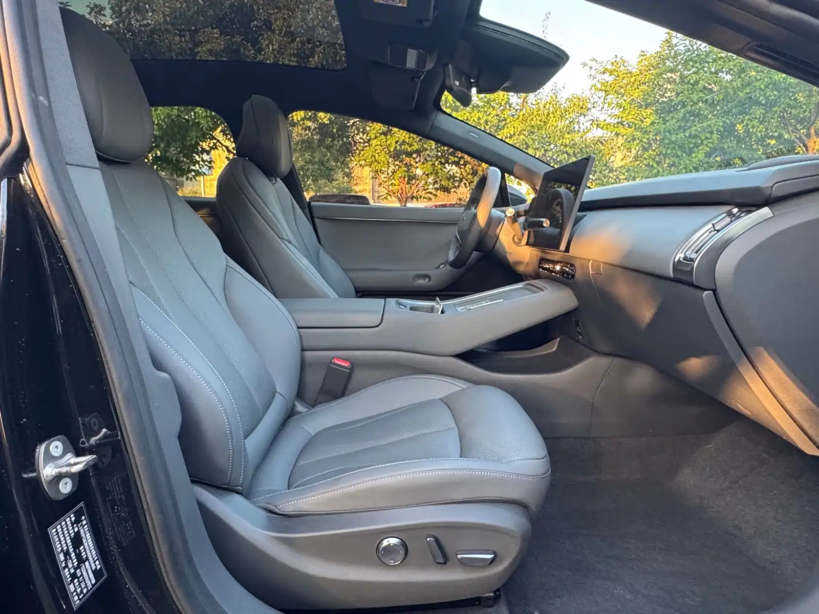 Фото 8 - XPeng P7+