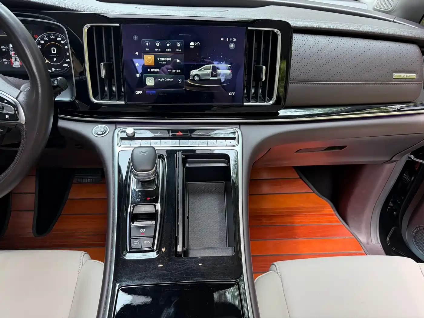 GAC Trumpchi Trumpchi M8 2021 Leading Show Series 390T Prestige Edition фото 15