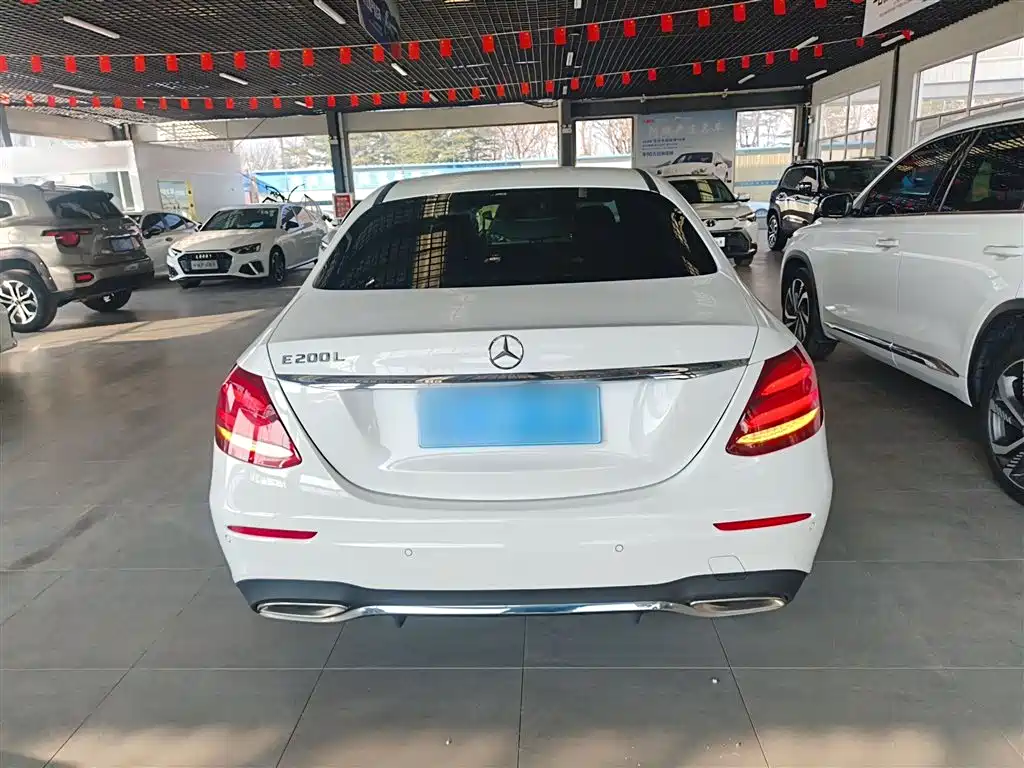 Mercedes-Benz E-Class 2016 E 200 L Sport Type фото 5