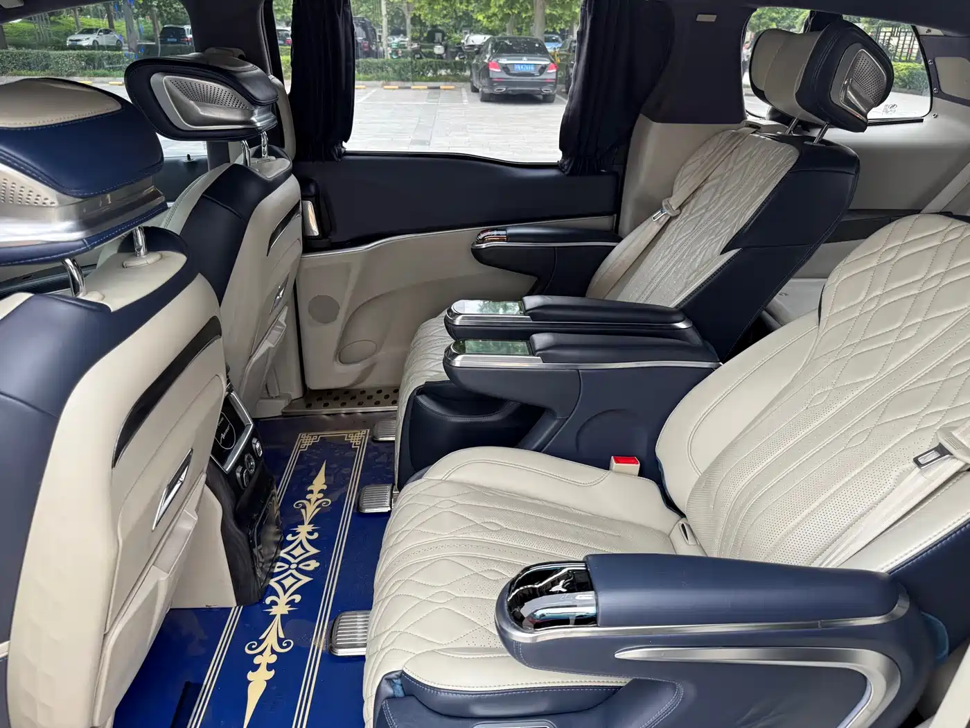 Buick GL8 2021 Land Business Class 652T Luxury фото 14