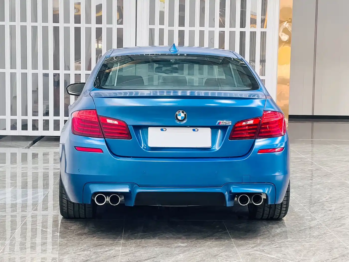 BMW M5 2014 M5 Year of the Horse Limited Edition фото 5