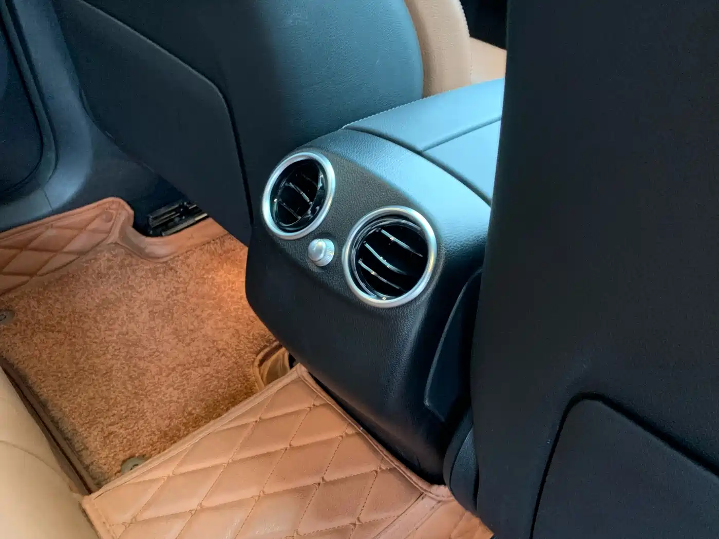 Mercedes-Benz GLC Coupe 2020 GLC 260 4MATIC Coupe SUV фото 30