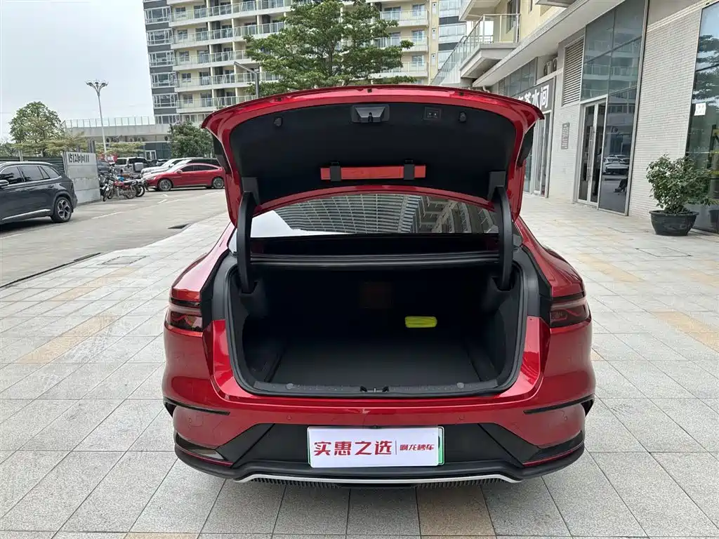 BYD Han 2022 DM-i 121KM Prestige фото 22