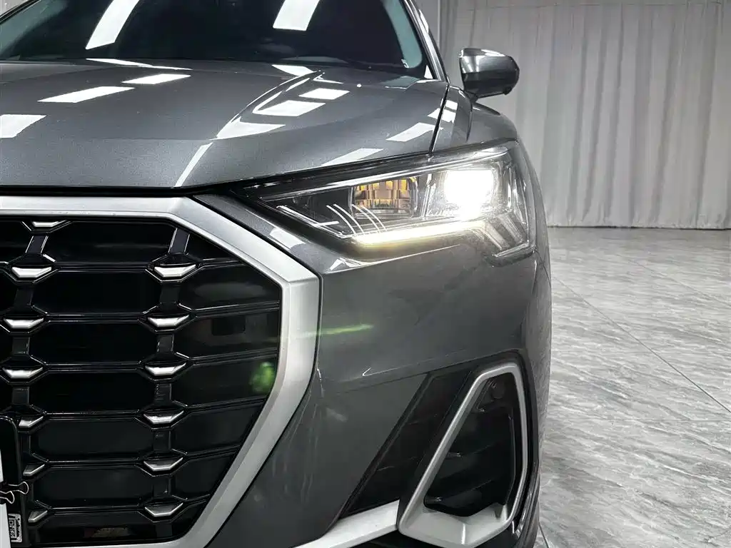 Audi Q3 2022 35 TFSI Fashion Dynamic фото 7