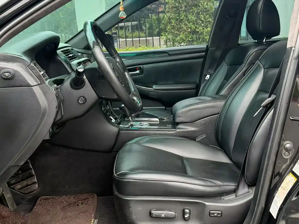 Toyota Crown 2005 2005 Model 3.0L Royal Saloon