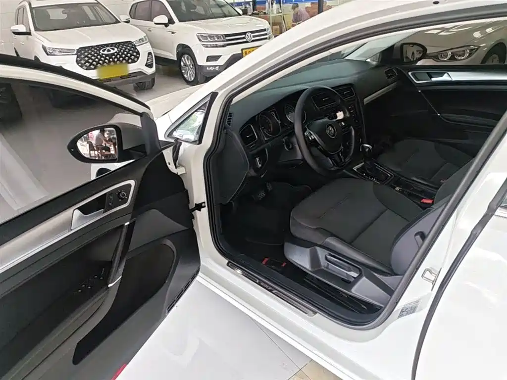 Volkswagen Golf 2019 280TSI DSG Comfort China VI фото 12