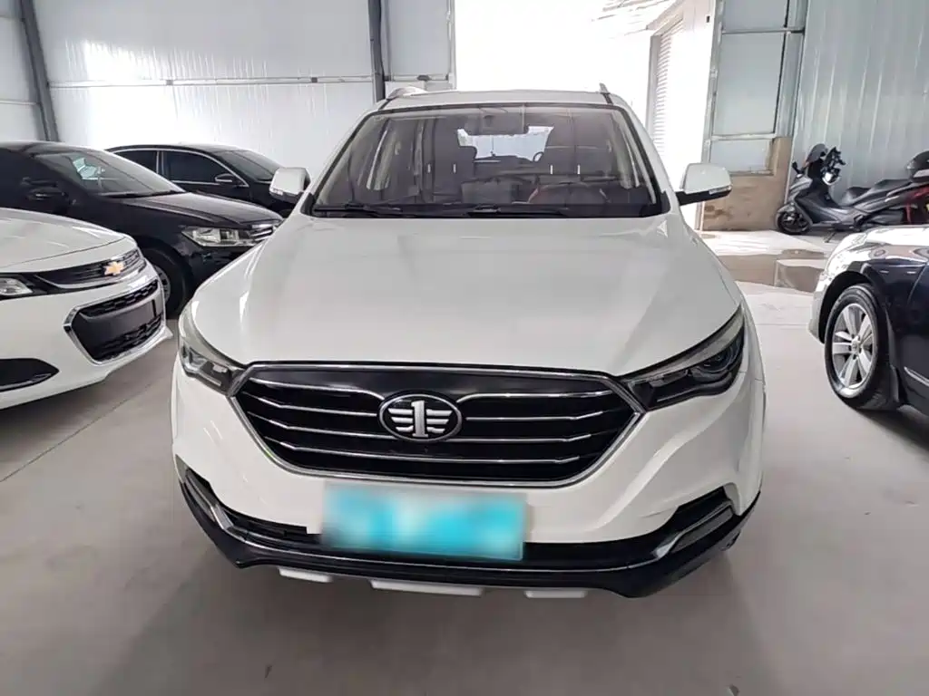 Besturn X40 2018 2017 1.6L Manual Luxury