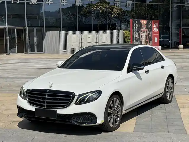 MERCEDES-BENZ E CLASS