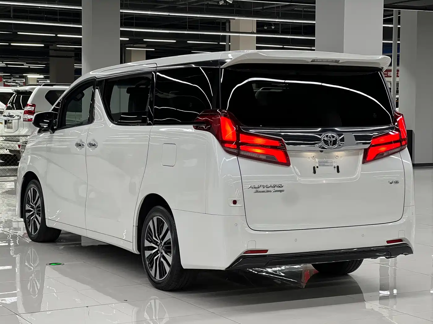 Toyota Alphard 2018 Facelift 3.5L Premium Edition фото 6