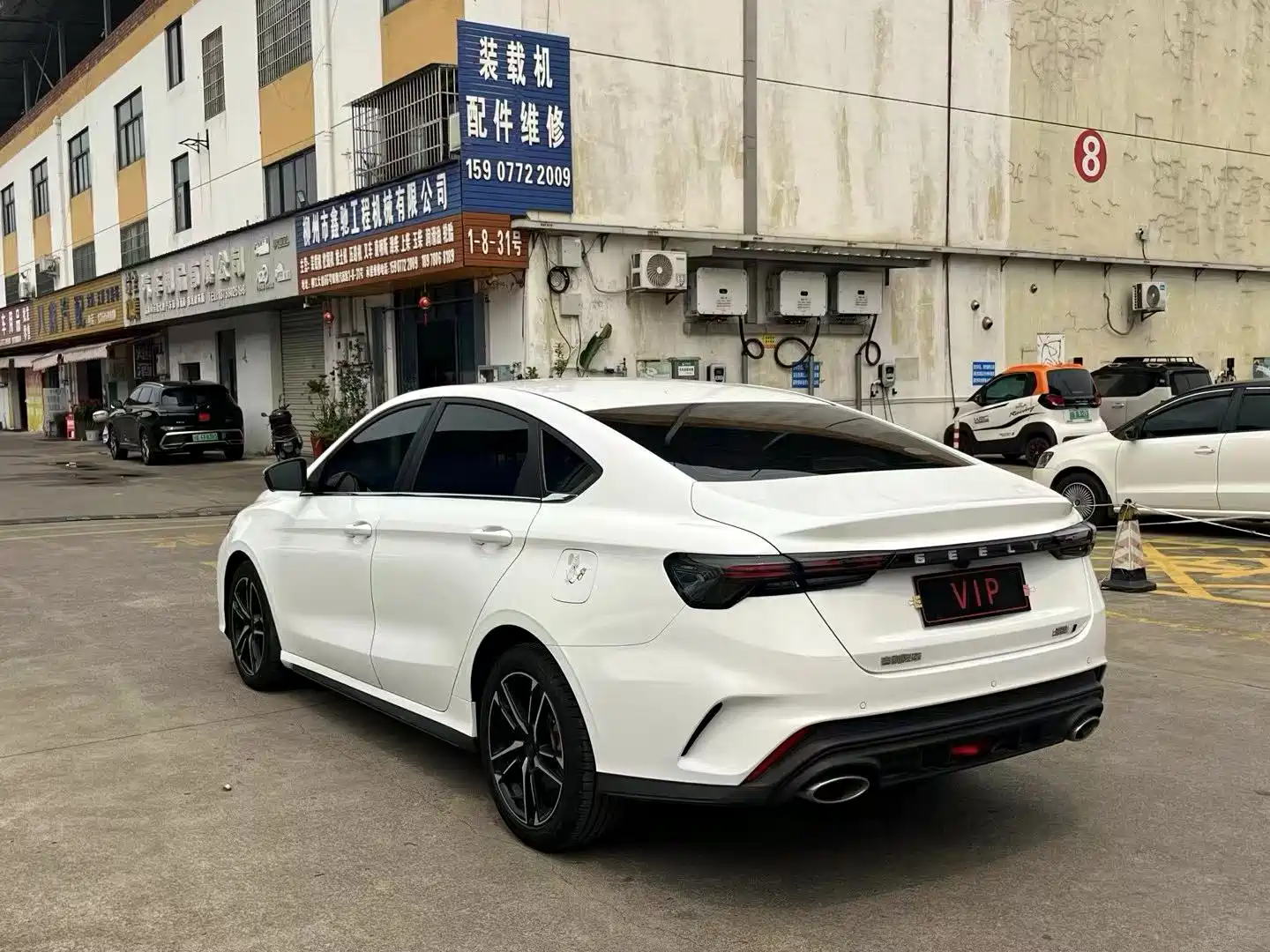Фото 9 - Geely Binrui