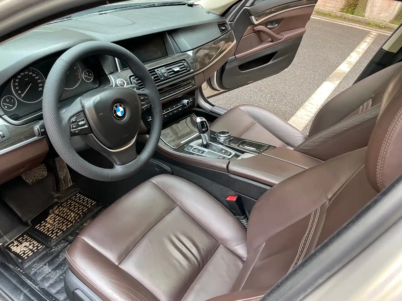 BMW 5 Series 2014 525Li Luxury Design Package фото 11