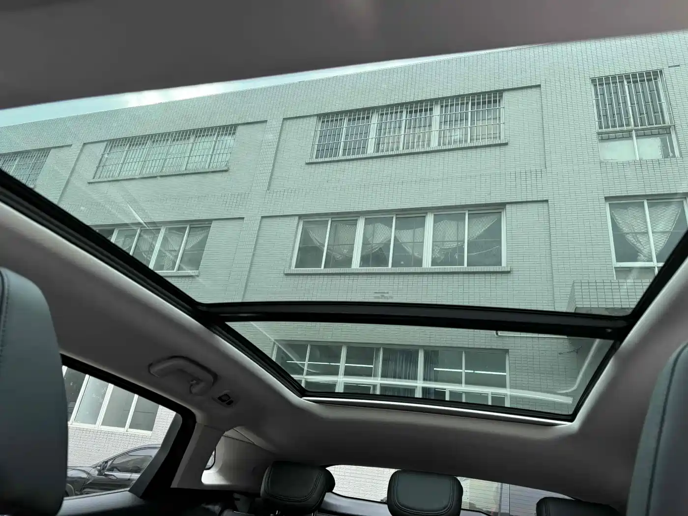 WEI PAI WEI BRAND VV7