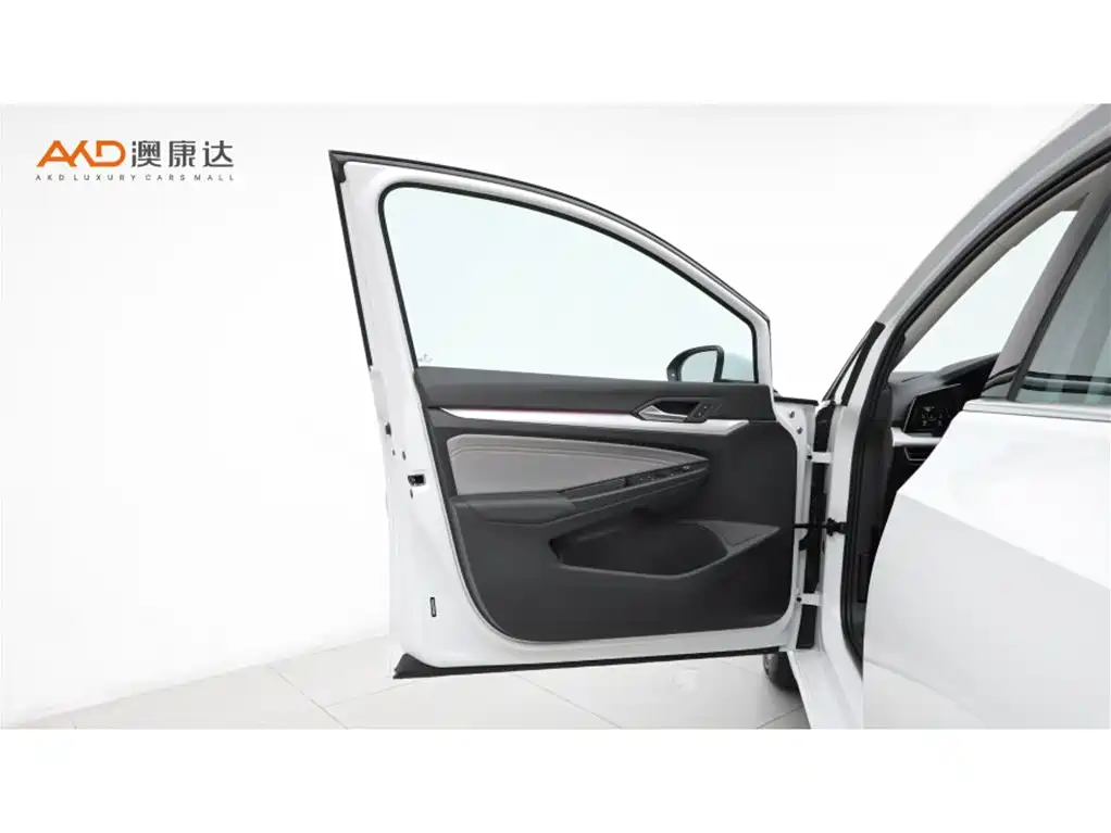 Volkswagen Golf 2023 Facelift 280TSI DSG Pro фото 10