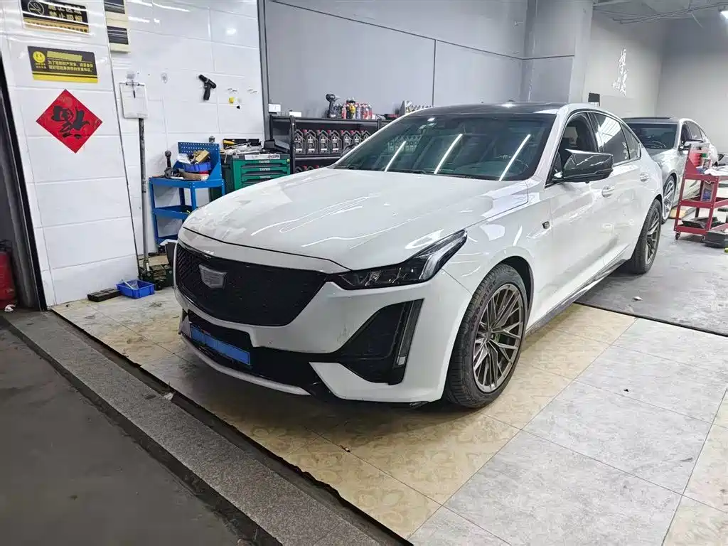 Cadillac CT5 2020 28T Fashion Model