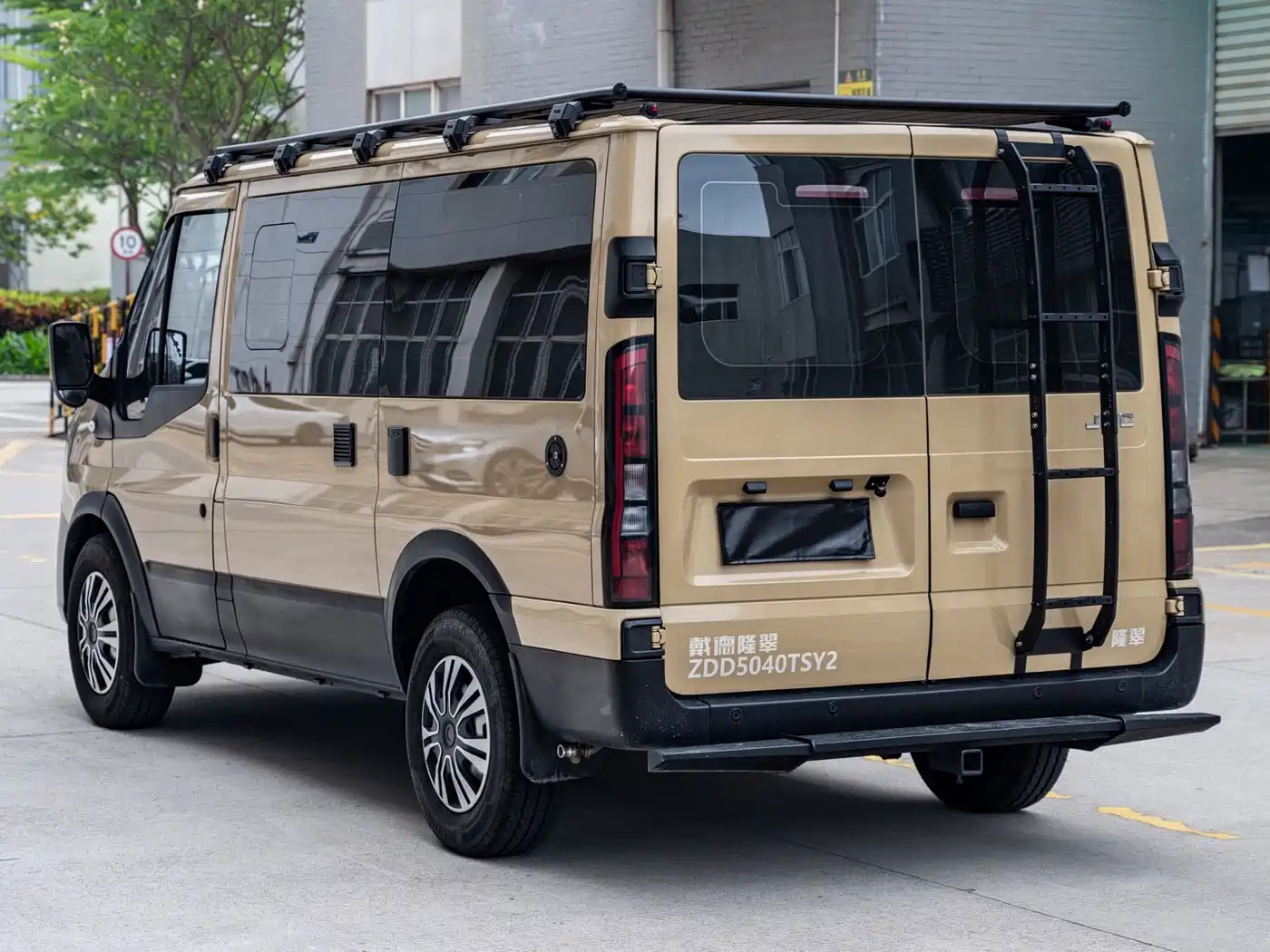 Jiangling JMC Fushun 2024 Commercial Operation Modified Vehicle 2.0T Auto Business Comfort 10-Seater фото 6