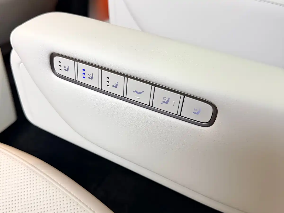 Li Auto Li Xiang L9 2026 2026 Base Model